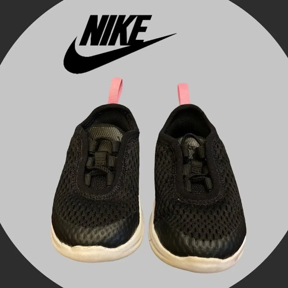 Nike adorable pair
